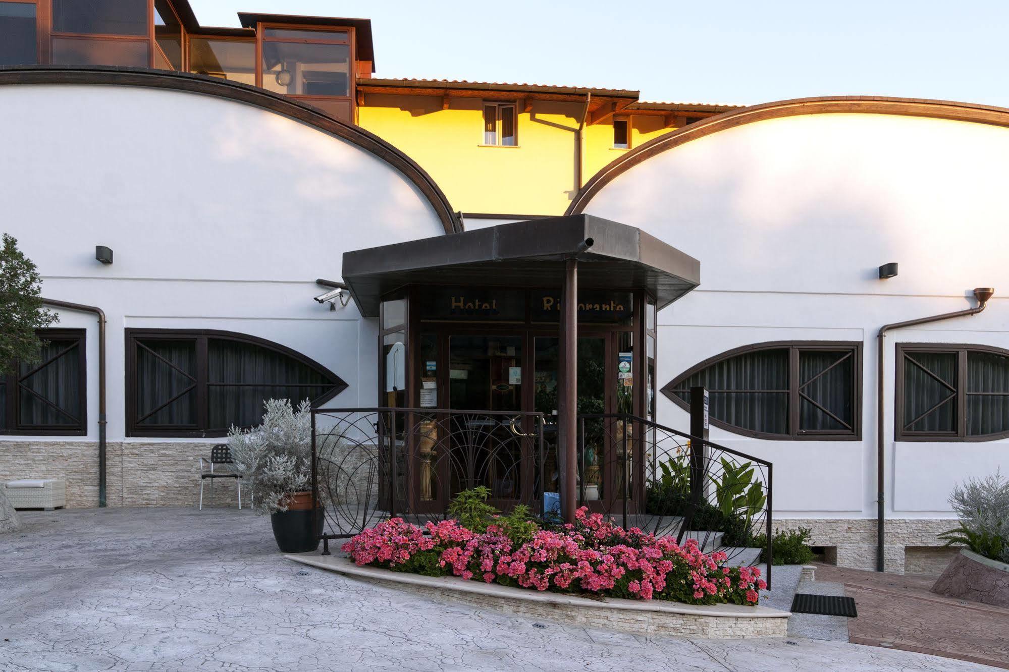 סילבי מרינה Casa Ferretti Di Ferretti Village מראה חיצוני תמונה