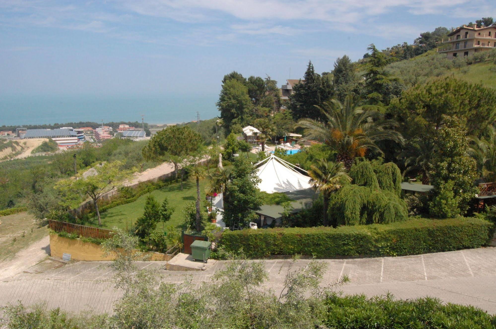 סילבי מרינה Casa Ferretti Di Ferretti Village מראה חיצוני תמונה